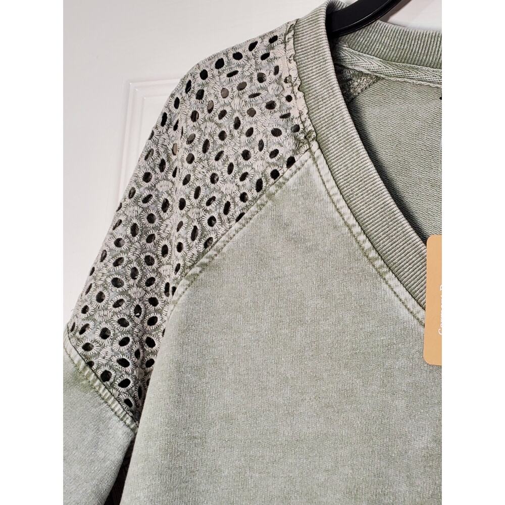 Jane & Delancey Womens Large Sage Green Sweatshirt Eyelet Lace Trim V Neck NWT - Picture 10 of 11